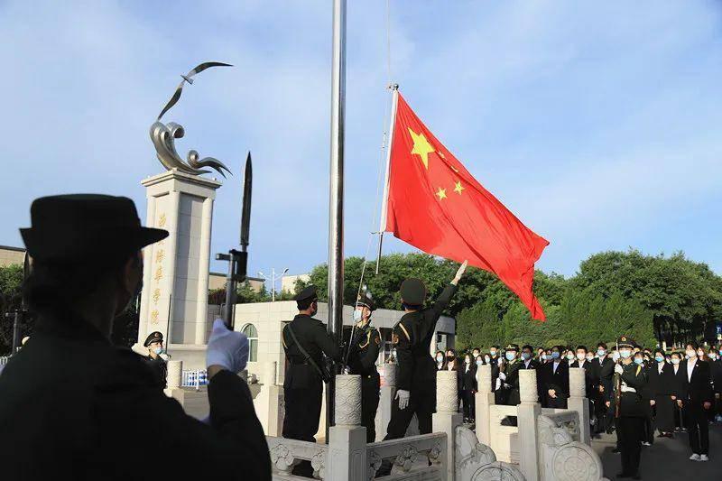 弘阳地产盘中异动 早盘股价大跌5.19%报0.073港元
