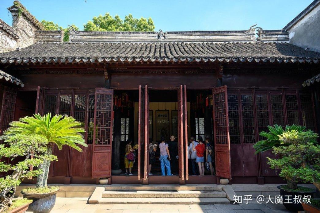 俗语：“一户开两门，人才皆难存”，两门指的是什么？为什么不能开？